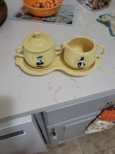 Looney Tunes Fiestaware Creamer, Sugar Bowl & Underplate Pepe Le Pew 1994