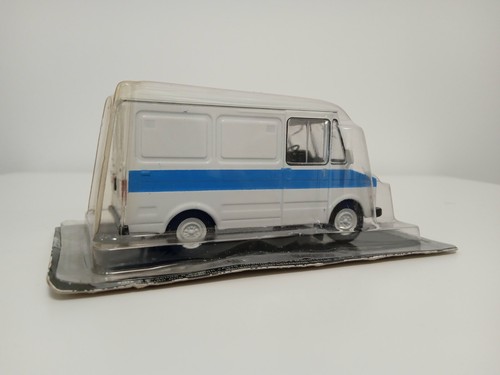 ErAZ 3730 Soviet Van USSR Diecast Model Blue & White Color 1:43 Scale 1970 - Picture 8 of 15