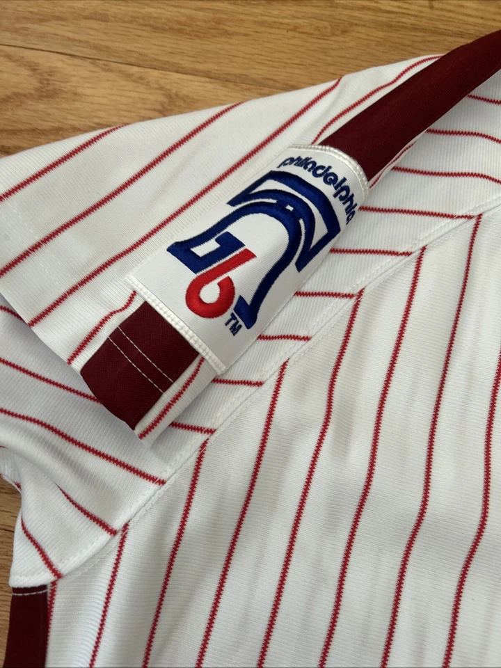 Camiseta Mitchell Ness 1976 Tug McGraw Phillies 3XL firmada por Tim Mcgraw con historia Foto 4 de 4