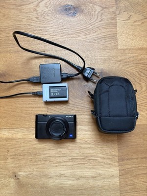 Sony Cyber-shot RX100 III Kompaktkamera schwarz ZEISS Exmor R f/1,8