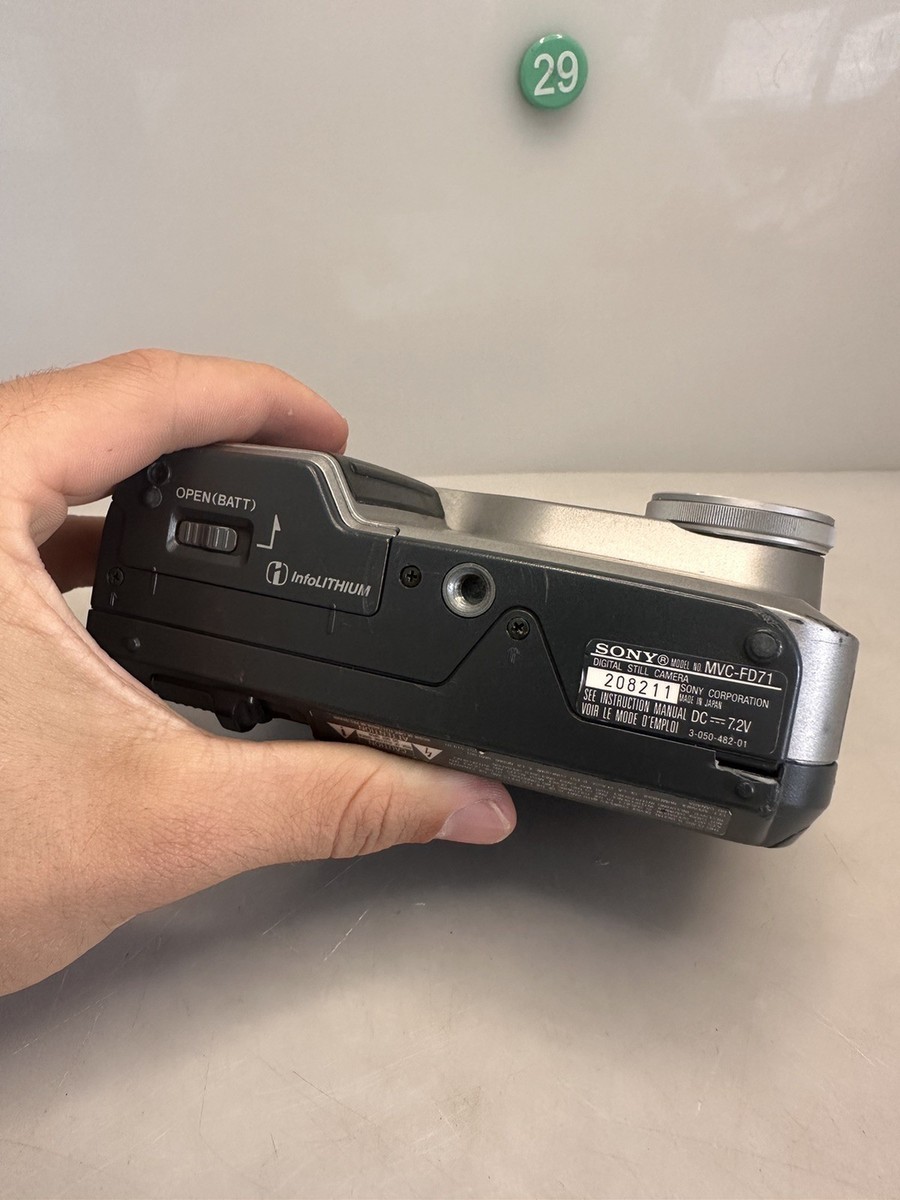 【manaka】ソニー Digital Camera 81mw6y3FSeL._UF350,350_QL50_.jpg