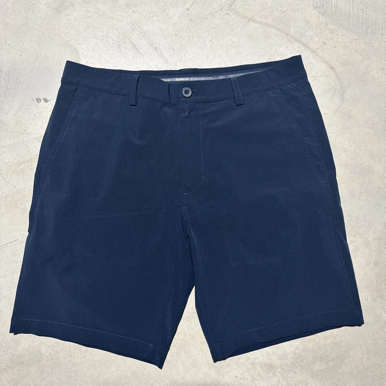 Vineyard Vines Fairway Performance Shorts Men's Size 32 Navy Blue Wicking