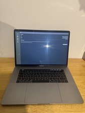 Apple MacBook Pro 2018 - 15 inch, i7, 256gb SSD, 32gb Ram, Radeon Pro 555x 4gb