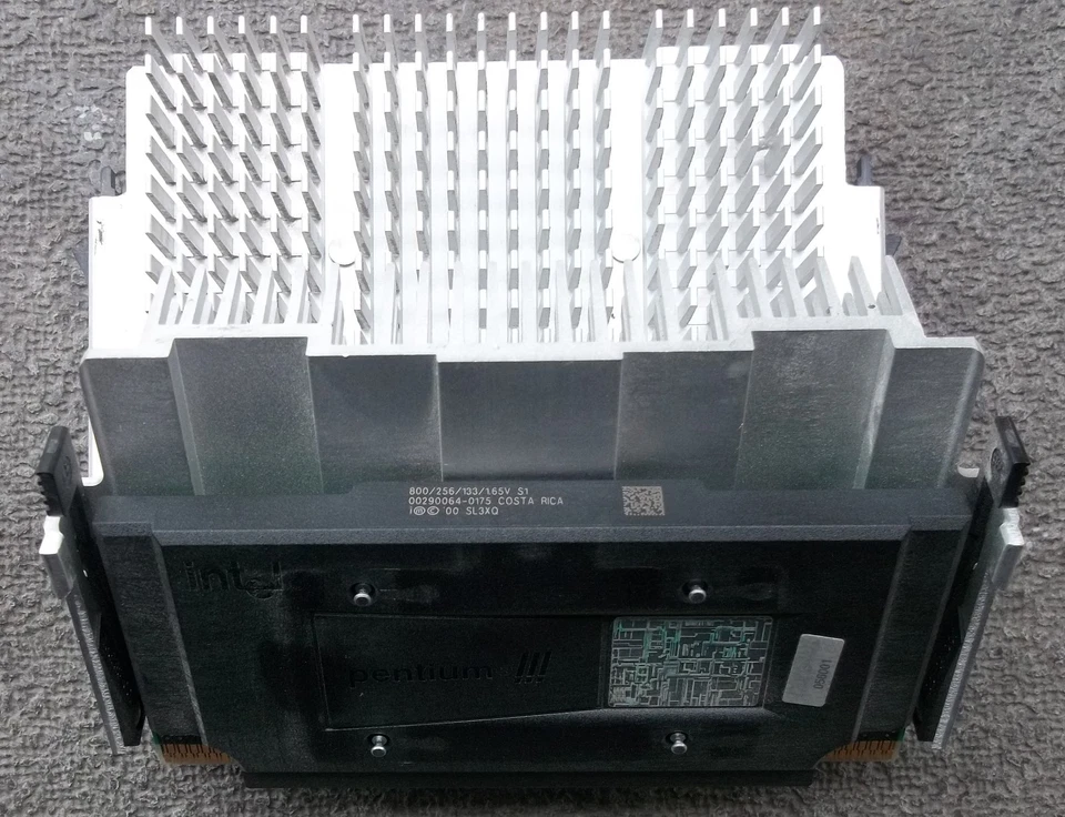 matched pair Slot 1 CPU Intel Pentium III 800Mhz 800/256/133/1.65V SL3XQ - Image 3 of 4