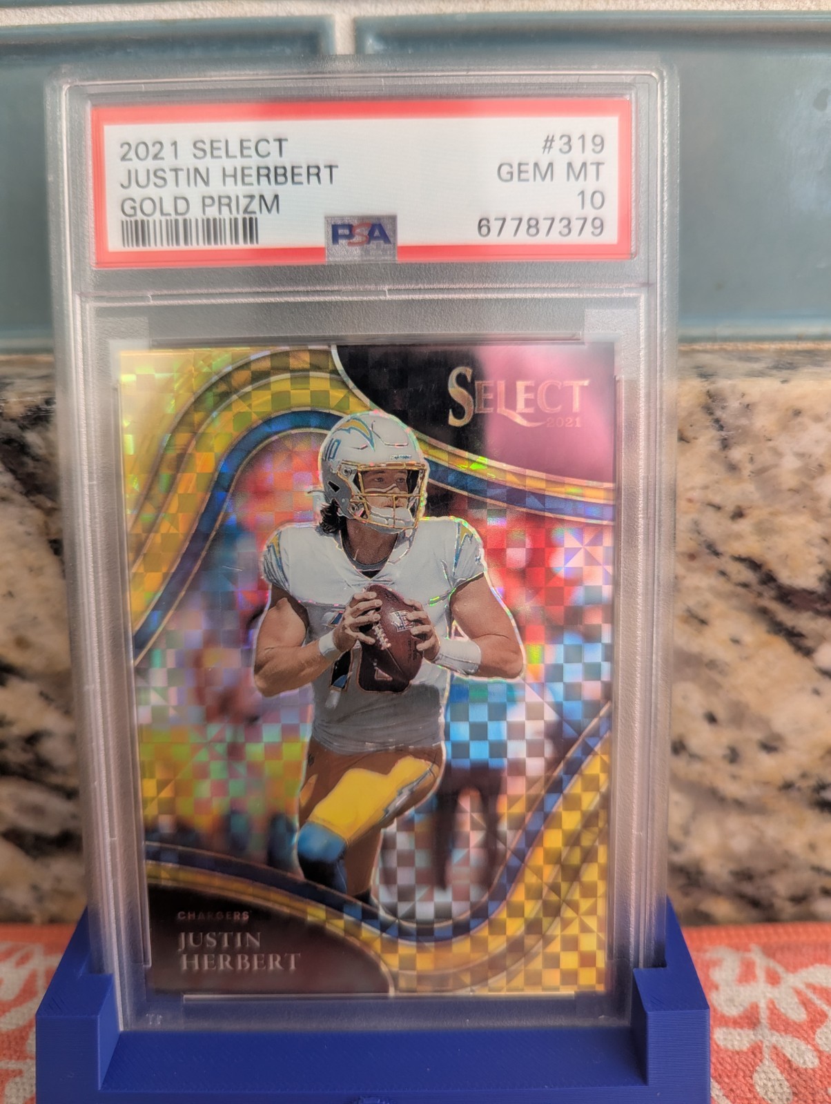 2021 Panini Select Field Level Justin Herbert #319 Gold Prizm /10
