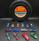 14 VINTAGE HOT WHEELS REDLINE CAR LOT 1967-70 W/ Case