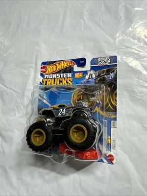 Rodger Dodger 24 NEW ON CARD Hot Wheels Monster Jam Truck 4x4 Rare Vintage