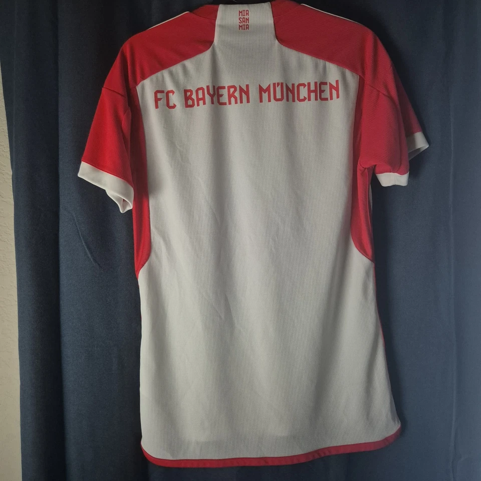 Camiseta de futebol FC Bayern Munchen 23/24 Home | Masculina Média | Adidas | USADA - Imagem 2 de 4