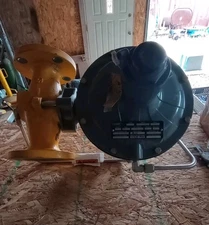 Fisher 299H Gas Pressure Regulator Valve 2 PSIG Set 100 Max In 66 Max Out 1"Port