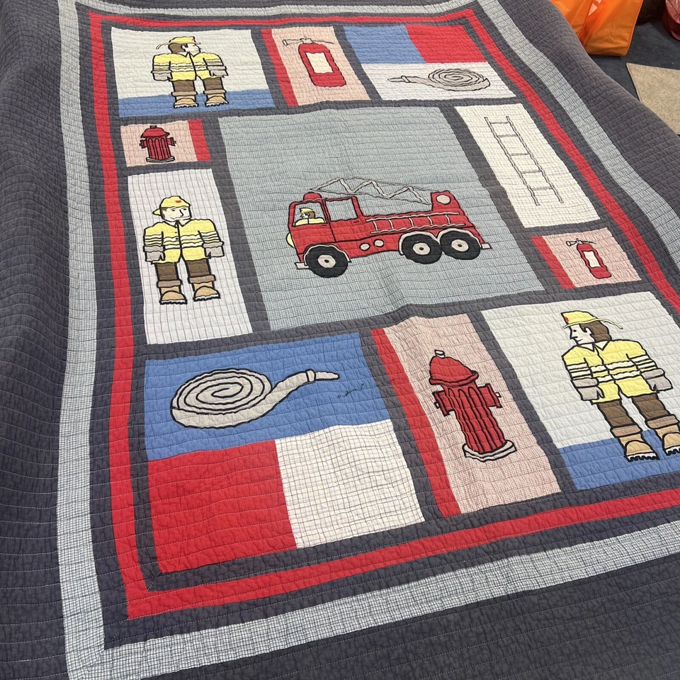 Edredón de algodón Pem America My World Fireman Fire Engine 86” X 65” doble Foto 2 de 4