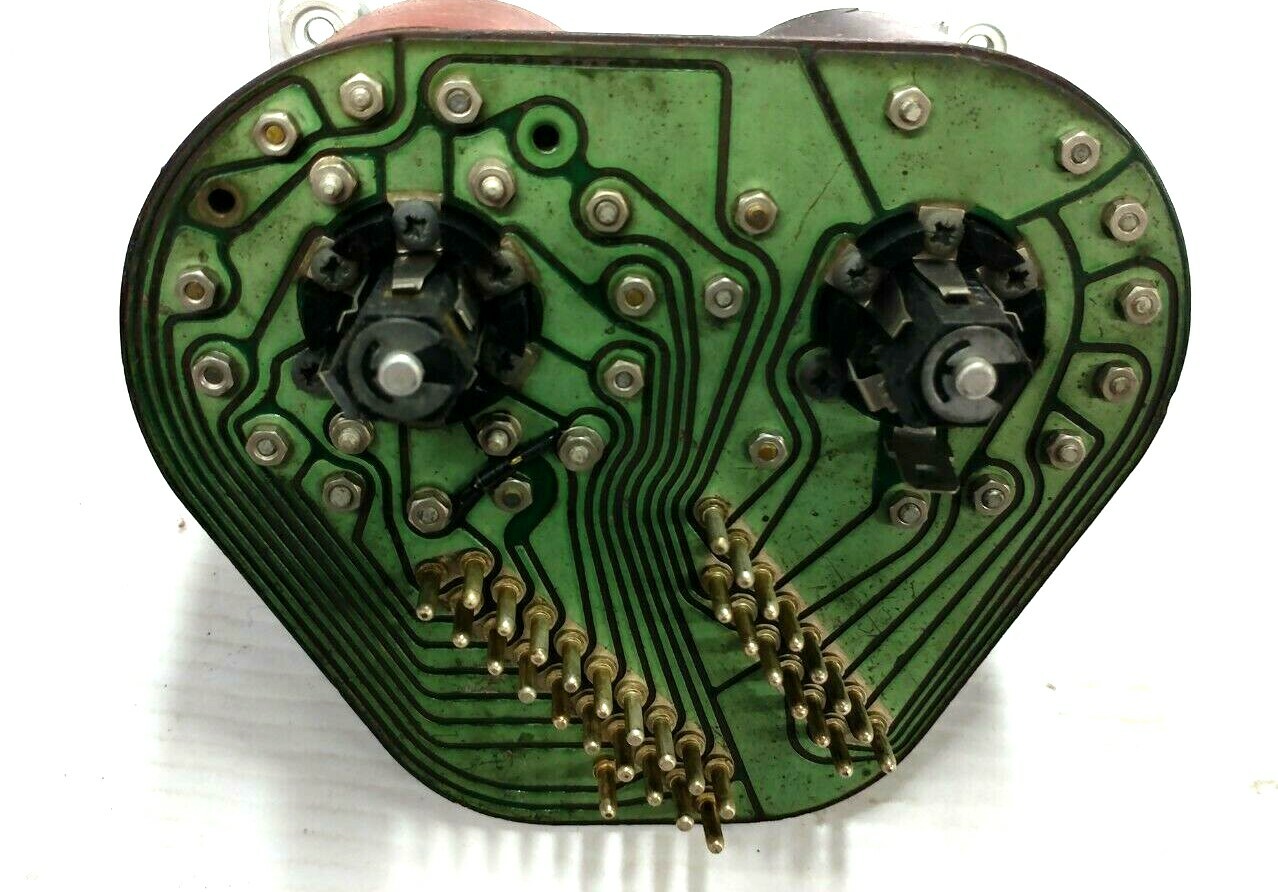 ROLLS ROYCE SILVER SHADOW CORNICHE CENTER CONSOLE A/C SWITCH TEMP UD17890