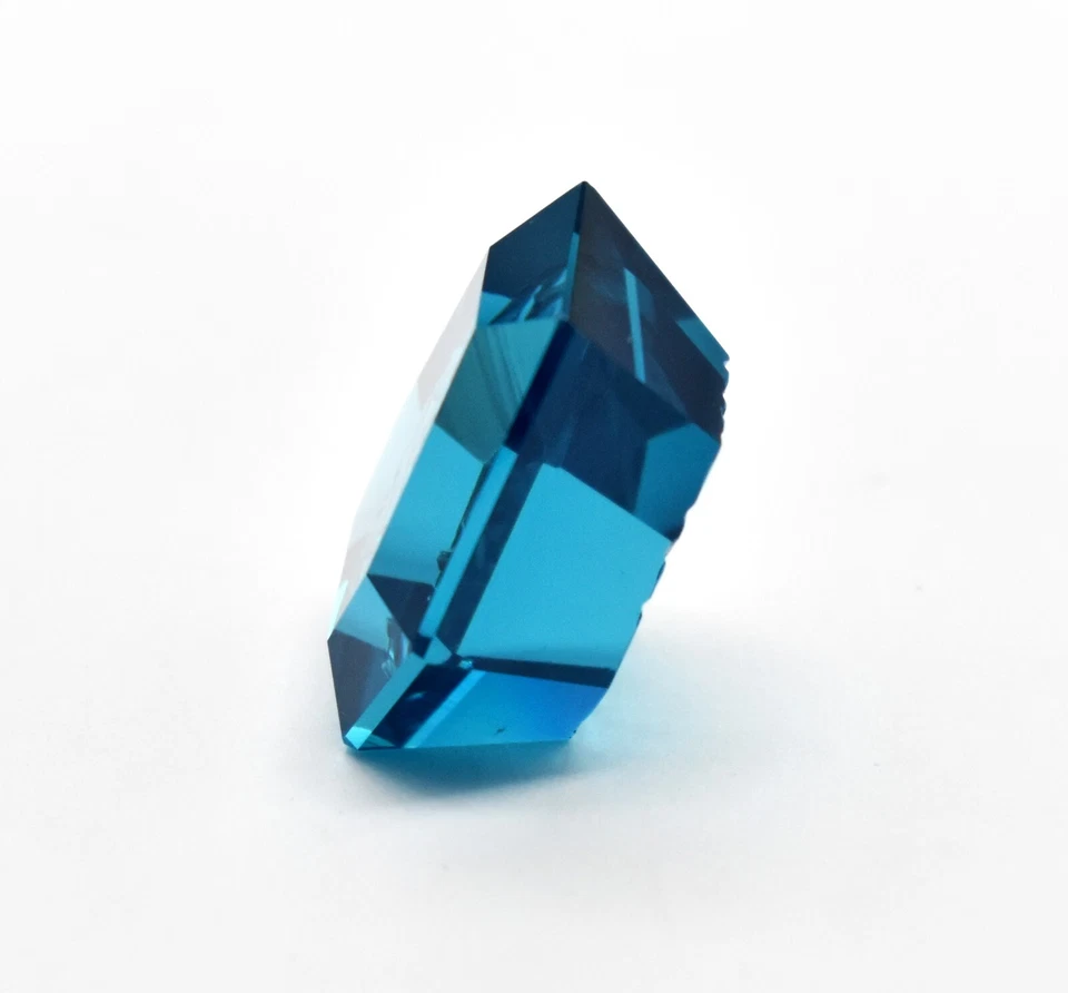 Blue Tourmaline Faceted Carvings Fancy 20X19.5X10 mm Carved Loose Gemstone. - Image 4 of 4