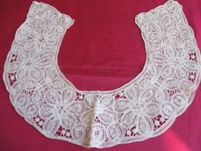 ANCIEN COL EN DENTELLE  POUR CREATION Long/ 47 cm  Lar/ 9 cm