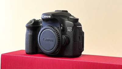 Canon EOS 70D 20.2 MP SLR-Digitalkamera - Schwarz (Nur Gehäuse)