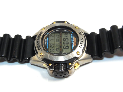 CASIO 腕時計 LOG MEMORY DEP-700 Ultra Rare!! Casio DEP-700 Digital Titanium Log Memory Depth