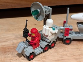 LEGO Space: Mobile Rocket Launcher (462), complete, manual, damaged box, one sub