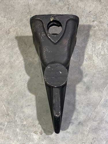 GENUINE John Deere TK Chisel Bucket Tooth TK400CH 400 Series For Excavator New - Picture 3 of 4