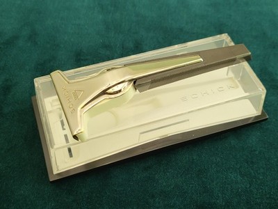 Schick Instamatic Auto Band Razor   1966 Nickel Variant   Clean w/ Original Band