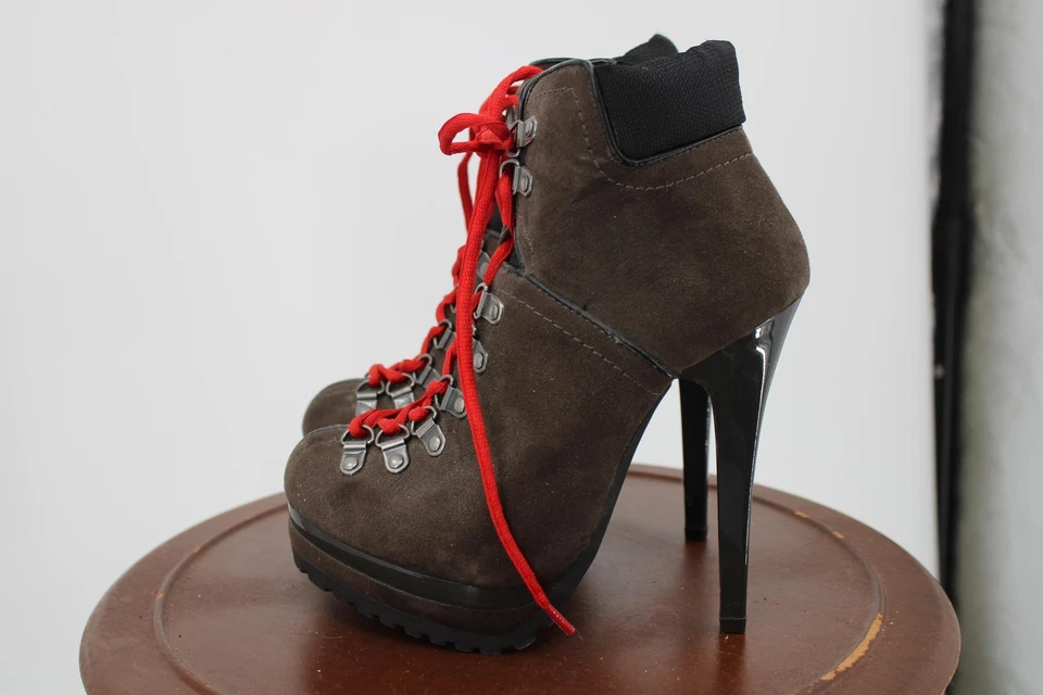 Botas Xhilaration para mujer talla 7 marrón con cordones al tobillo plataforma suela de aguja Foto 2 de 4