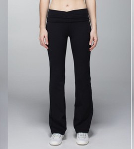 calça preta strech feminina