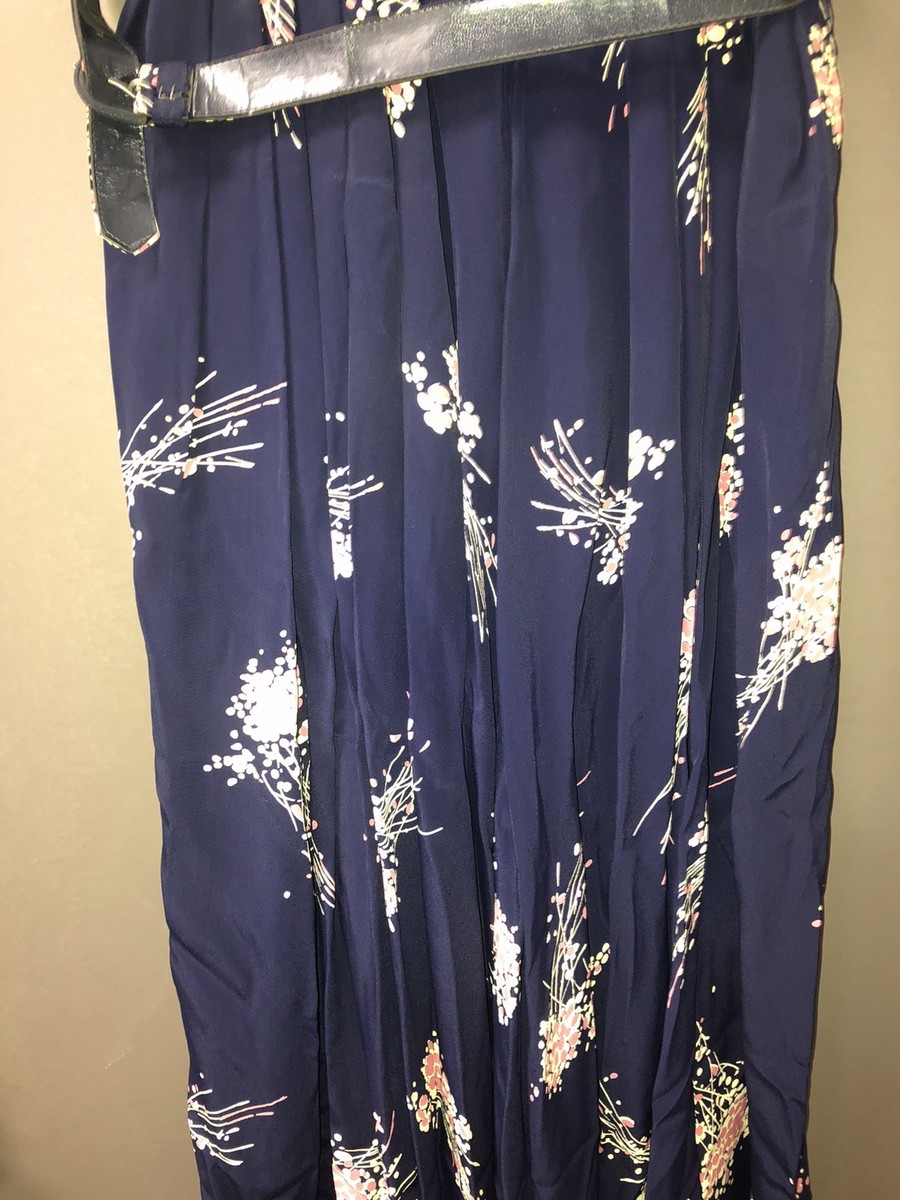 Beautiful Vintage 1930s 1940s WWII Era Blue Floral Rayon Dress w 
