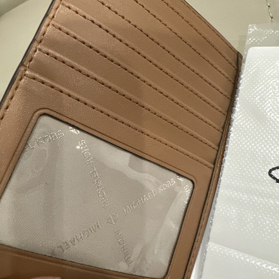 Michael Kors Cuero Jet Set Viaje Pasaporte Soporte Billetera Estuche Marrón Firma Foto 2 de 4