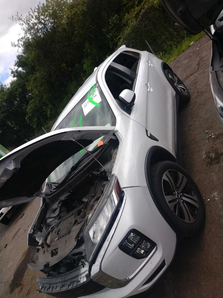 2022 Mitsubishi Outlander Sport Speedometer Gauge OEM White 62K Miles - Image 4 of 4