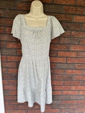 Monteau Ditsy Floral Print Shift Dress Small Short Flutter Sleeve Stretch Pullov