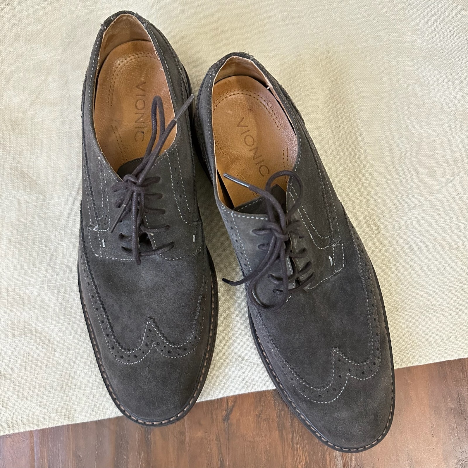 SAOLA Scarpe Oxford VIONIC Bruno uomo US 11 EU 44 scamosciate marroni stringate derby punta alare