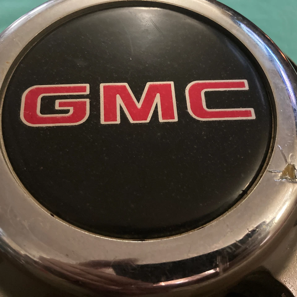 1988-2002 GMC Pickup 2500 3500 Van Chrome  Center Cap 1620 46272 Hubcap Cover OE - Image 2 of 4