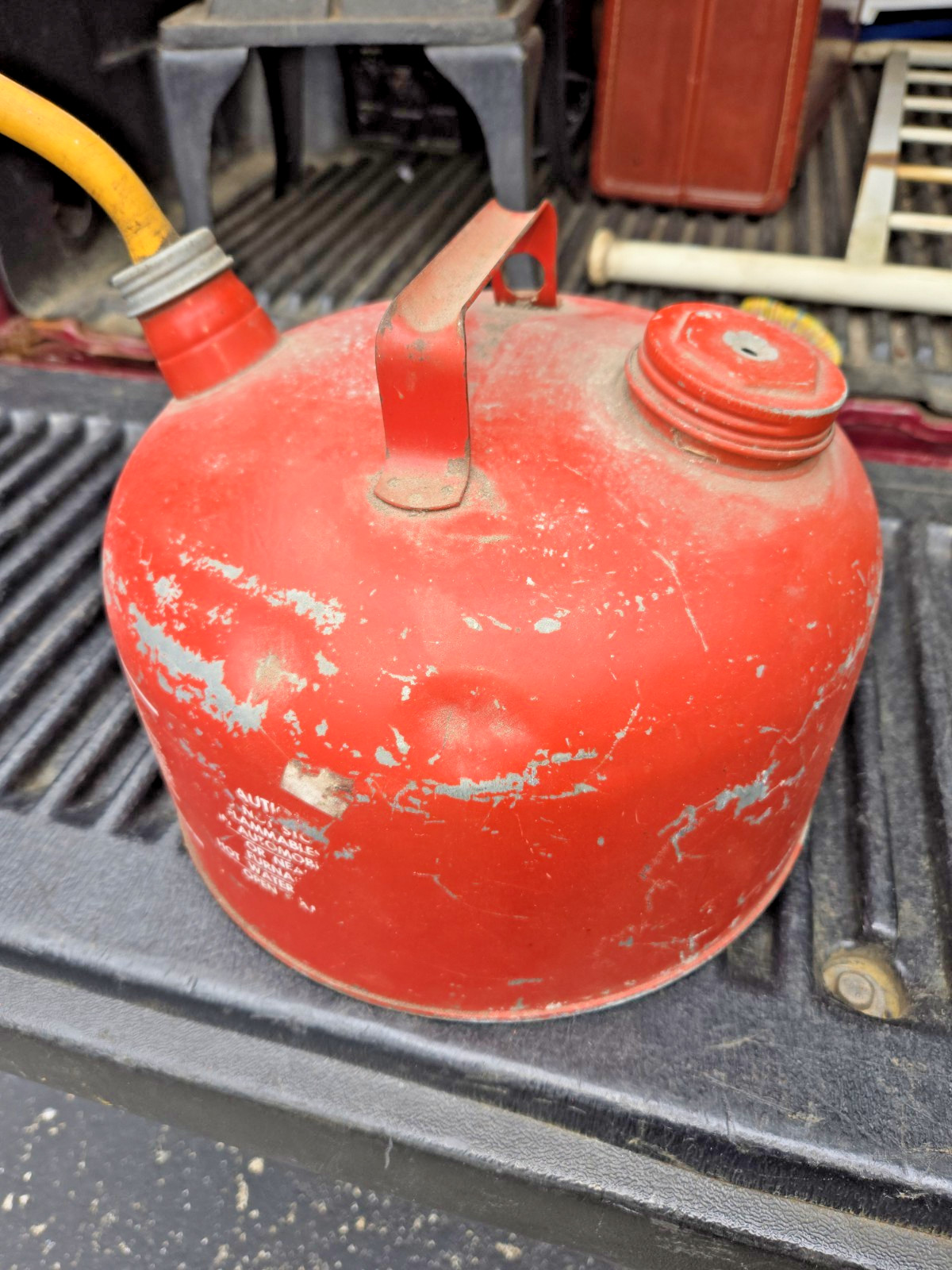 VINTAGE  TRU-TEST Galvanized Steel Gas Can 2.5 Gallon