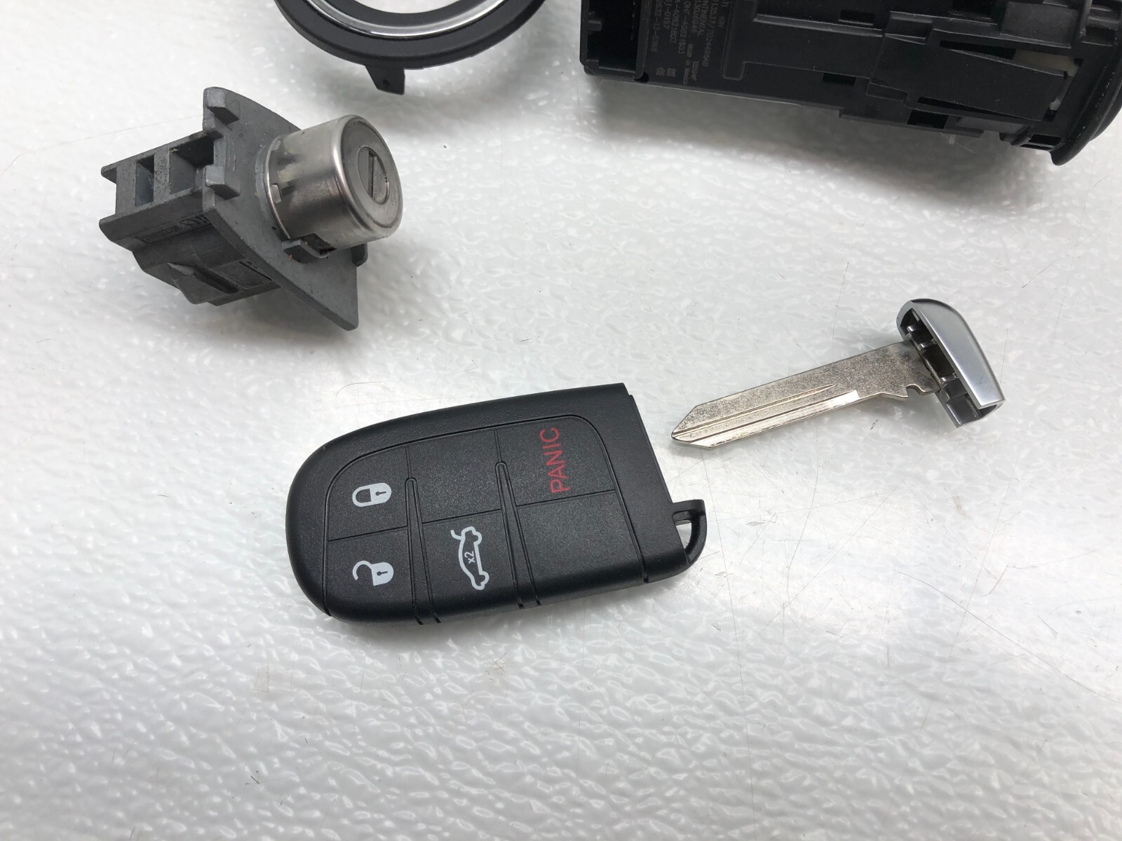 2014-2017 MASERATI GHIBLI ENGINE COMPUTER CONTROL MODULE W/ KEY OEM.