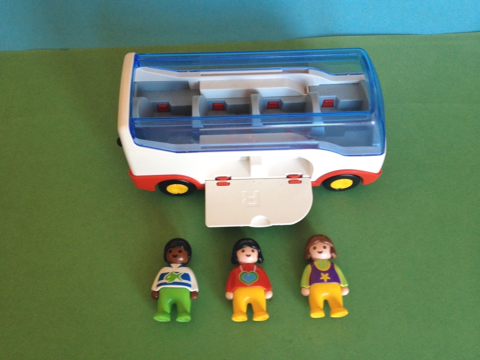 playmobil 123 airport shuttle bus