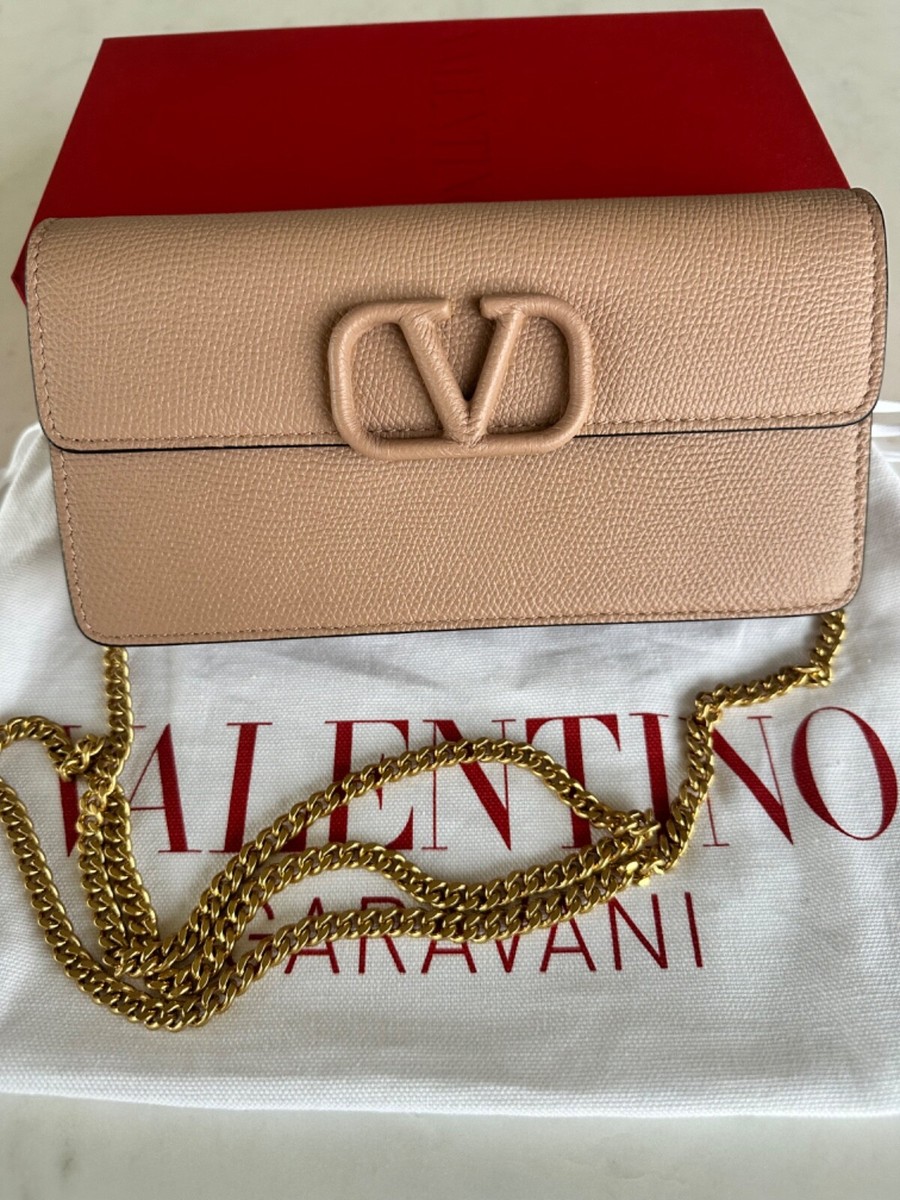VALENTINO正規品/送料/関税込み VLOGO Wallet Valentino Garavani Vlogo clutch Wallet with chain crossbody