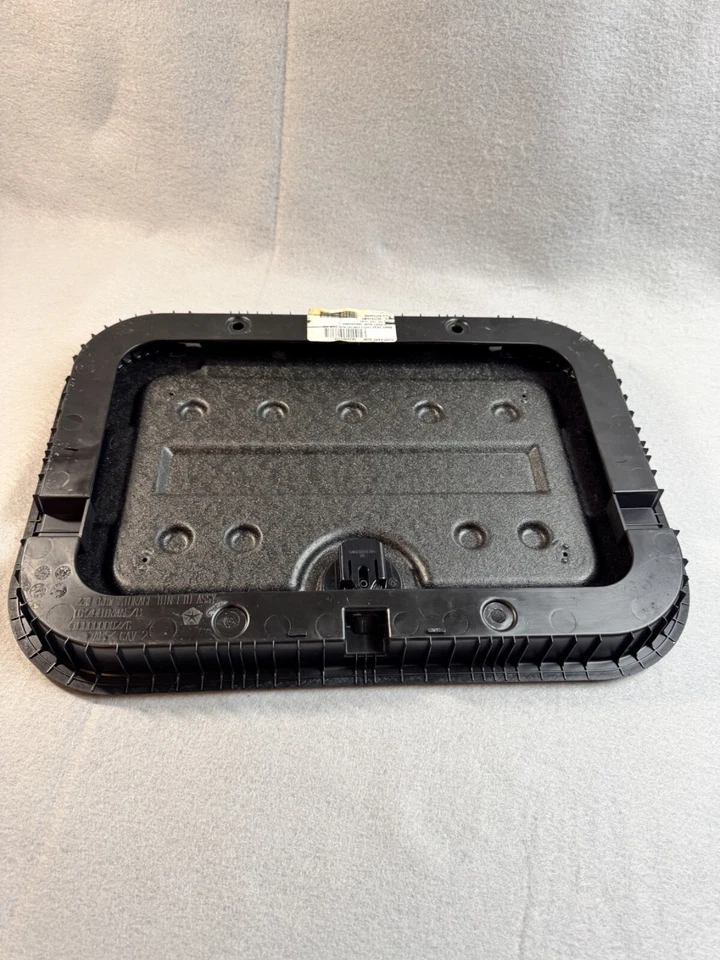 2011-2020 道奇 Journey 地板存储箱盖盖后 2 排脚垫 原始设备制造商 — 第 4/4 张图片