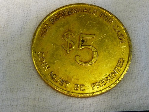 GETTONE DA 5€ DISTRIBUTORI STANDARD GOLDEN TENDER - Foto 7 di 7