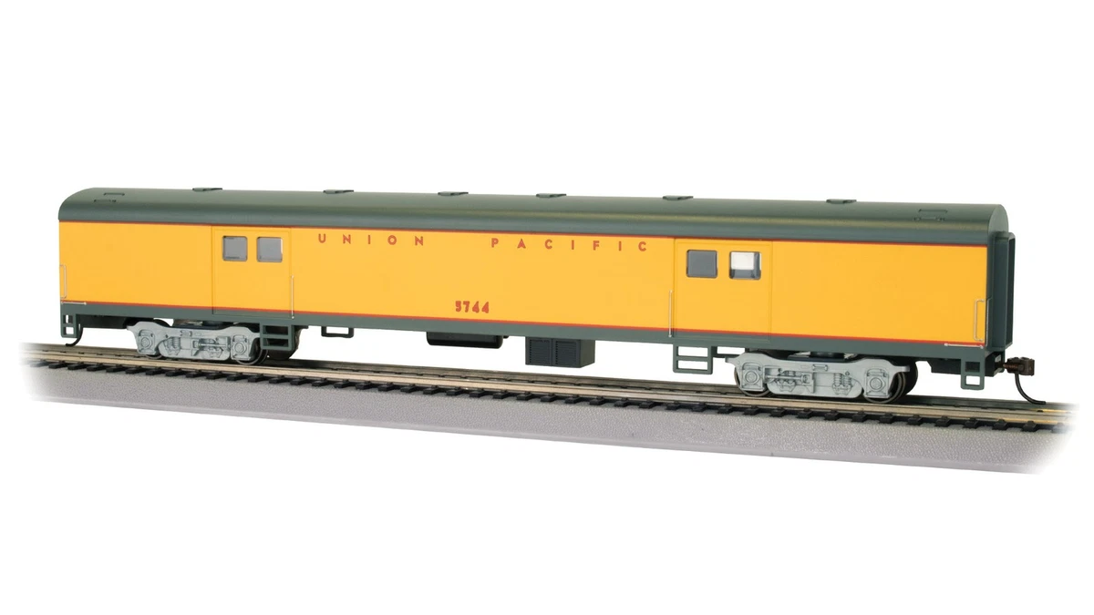 Bachmann HO Union Pacific Railroad Model Railroad Passenger Cars