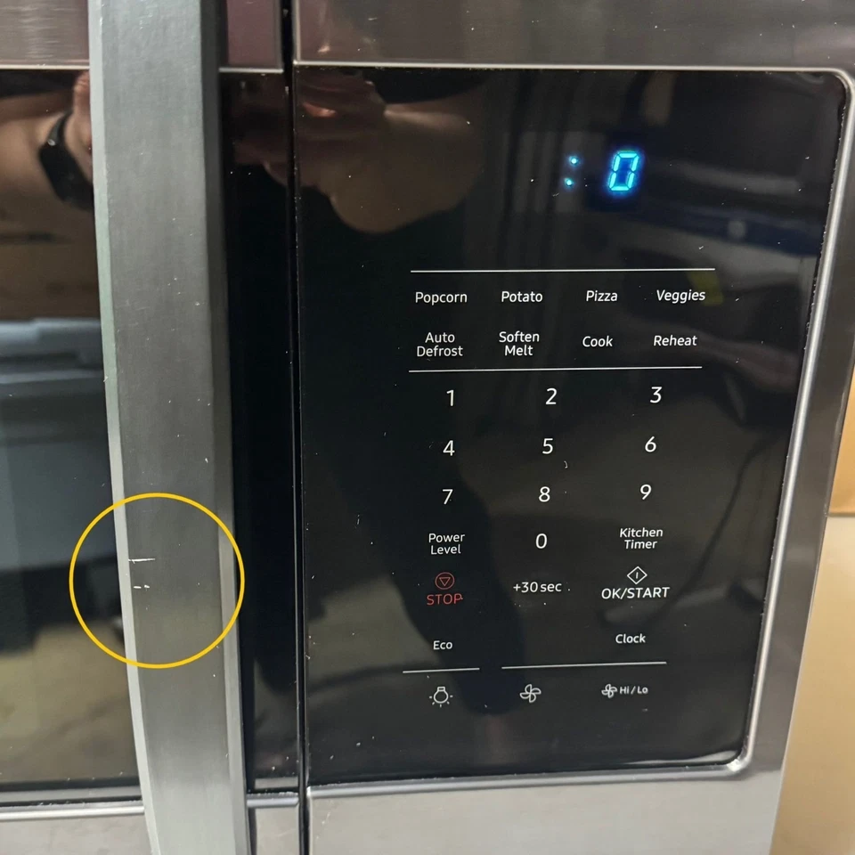 Microondas Samsung Over the Range Negro ME17R7021EG 1.7 CU 1000W RAYADO NUEVO CON ETIQUETAS Foto 2 de 4