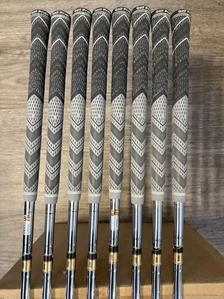 Titleist Men's Right-Handed Irons True Temper Gold Dynamic Gold Steel Shafts - Image 4 of 4