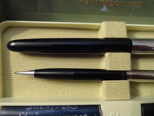 Vtg Box Mongol Silver Colored Pencils, Arpege Chanel No 5 14KT Gold & Sheaffers - Picture 5 of 17