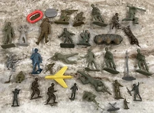 Vintage Lot of Plastic Toy Soldiers Mixed Era Tim Mee MPC Hard Plastic MPC ++