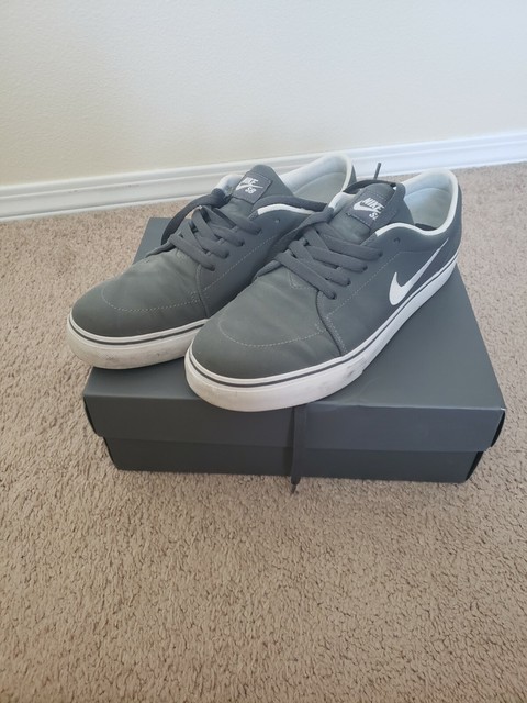nike gray canvas shoes