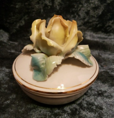 JRJS Cluj Romania Lucru Manual Capodimonte Style Floral Trinket Box 4''