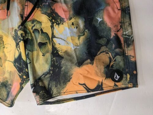 NEW SIZE XL Mens Volcom Boardshorts Polyester 17" Length Chlorine Stoney Trunk - Picture 2 of 8