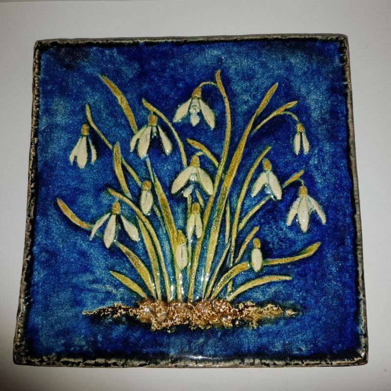 Majolika Karlsruhe Fliese Wandfliese Schneeglöckchen Majolika Karlsruhe Fliese Wandfliese Schneeglöckchen