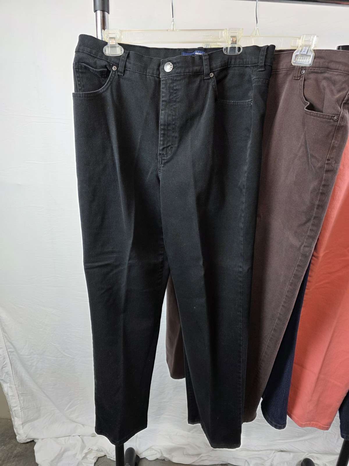 Four Gloria Vanderbilt Amanda & Basic  Editio Str… - image 7