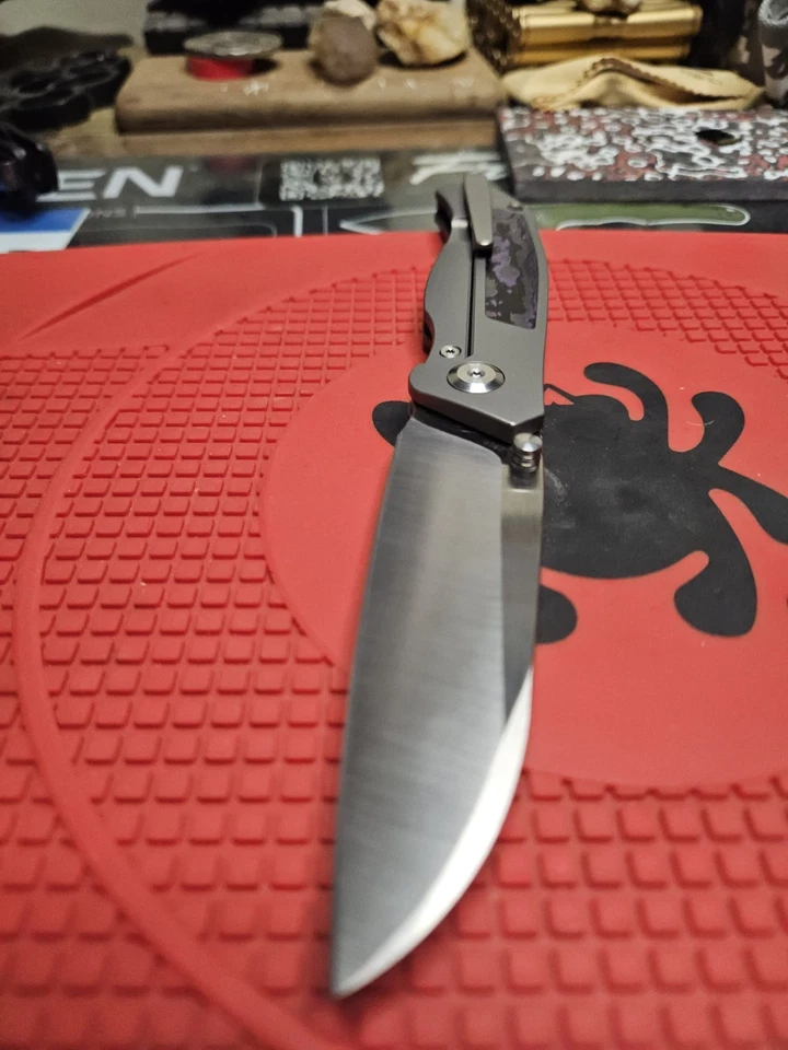 Cuchillo plegable de titanio Tuya Envy V4 Foto 4 de 4
