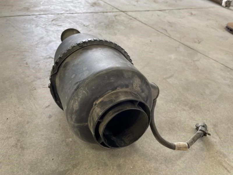 00-04 Ford F250 Super Duty 6.8L V10 Gasoline USED Intake Air Cleaner Housing OEM - Image 4 of 4