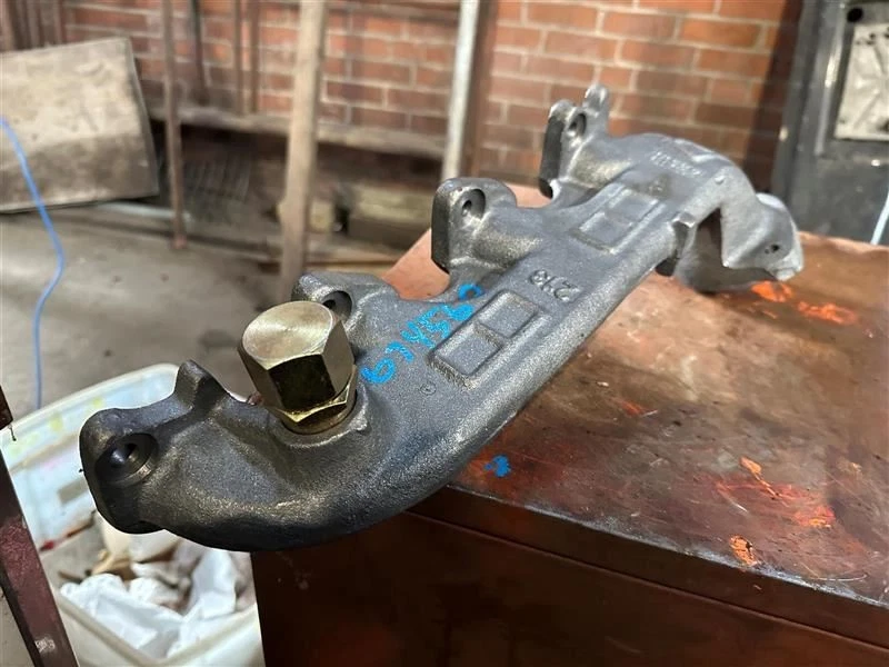 Colector de escape del conductor 5,4 L 8-330 para furgoneta Ford E350 00-16 619250 Foto 2 de 4