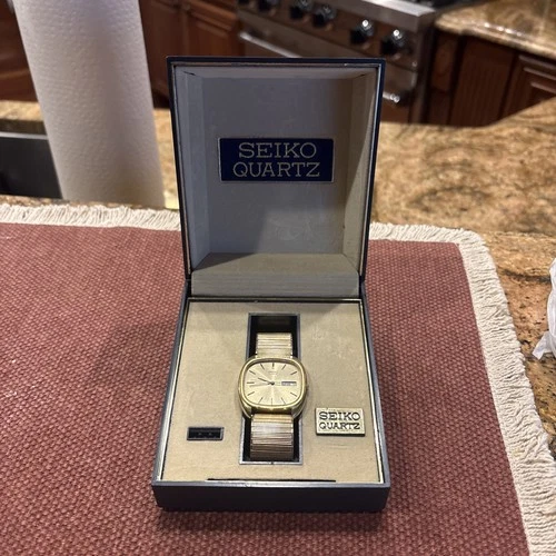 Vintage Seiko Quartz Day-Date Dress Watch In Box
